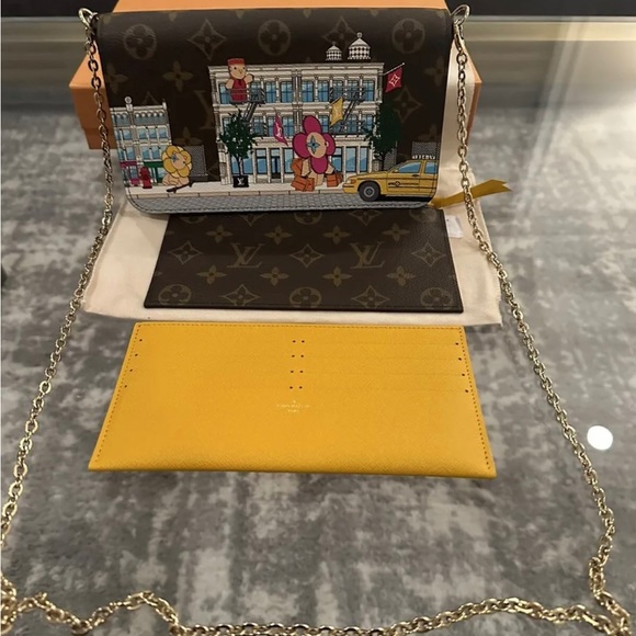 BRAND NEW LIMITED EDITION Louis Vuitton Christmas 2022 Pochette Felicie SoHo - Picture 2 of 8